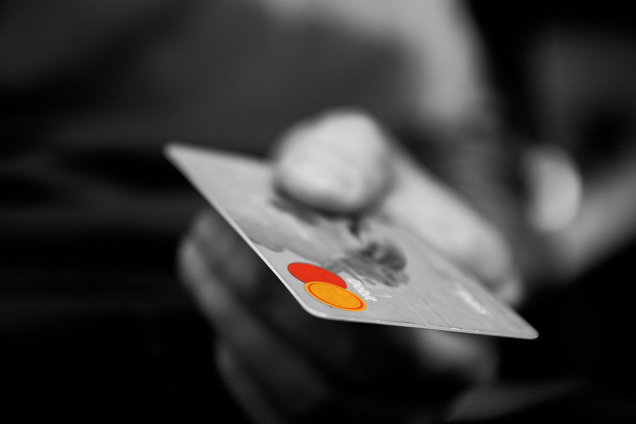 日常の買い物でクレジットカードを使った節約方法は？