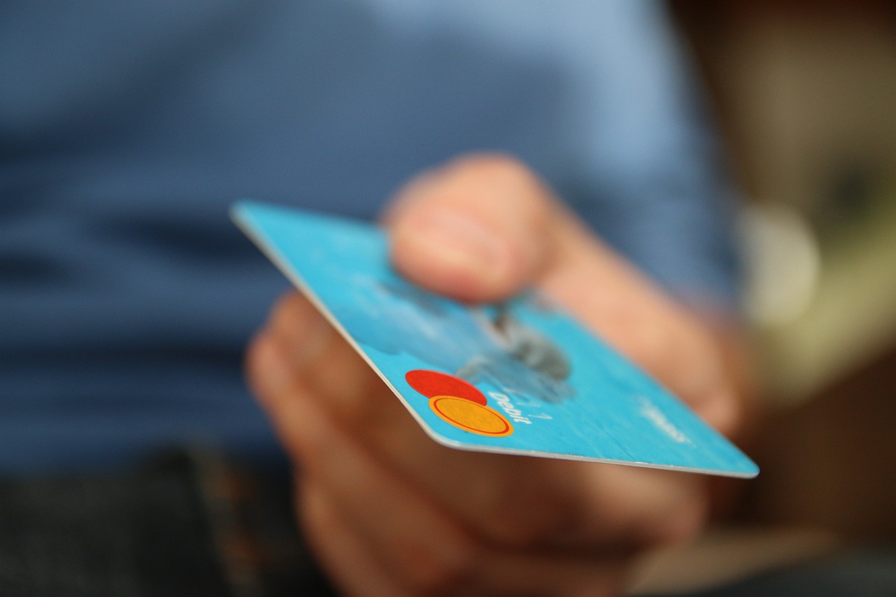 公共料金の支払いにクレジットカードを利用する際の注意点は？
