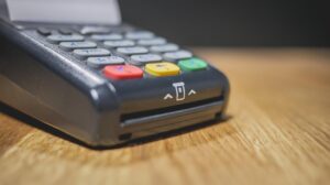 ネット通販でクレジットカードをお得に買う方法は？