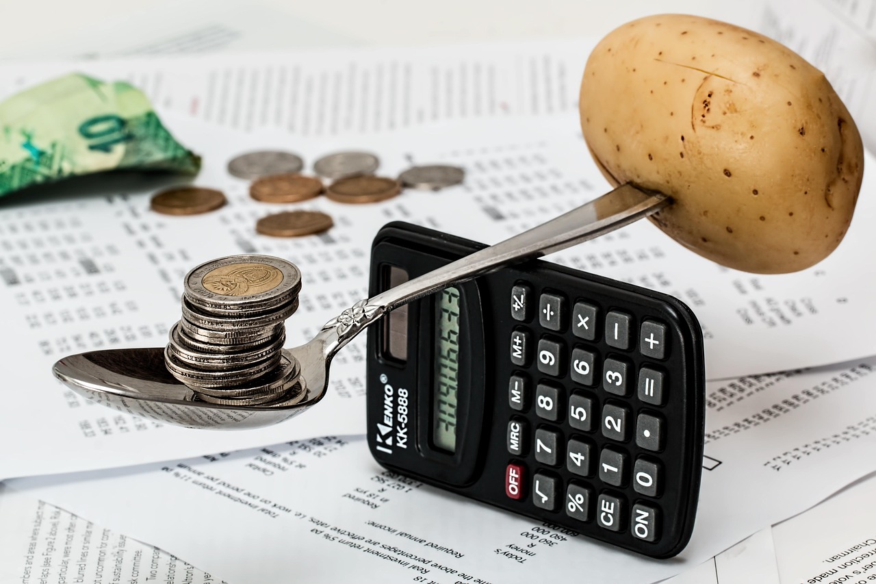 一人暮らしの生活費を節約するためのクレジットカードは？