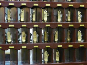 20代社会人におすすめのクレカはどれですか？