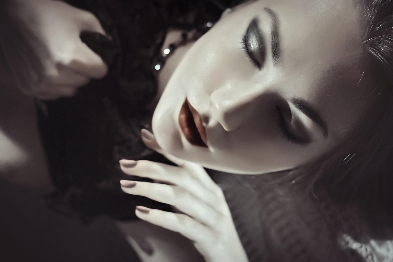 一人暮らしの女性が初めて持つクレジットカードの選び方は？